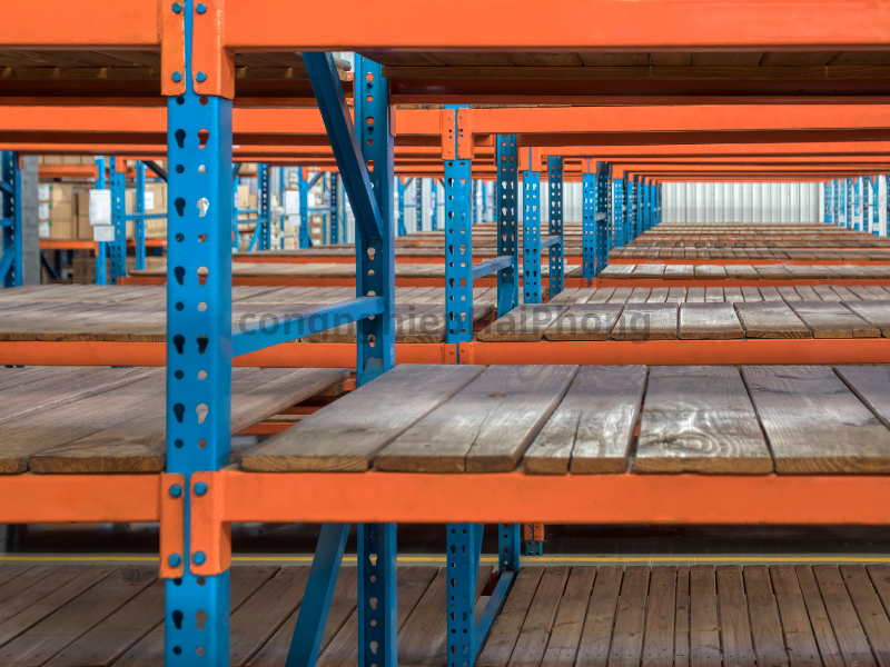 Kệ Công Nghiệp Là Gì? Phân Loại Hệ Thống Lưu Trữ Trong Logistics