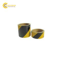 Băng phản quang an toàn sọc chéo (45mm x 10m) Atsutashizai 870739