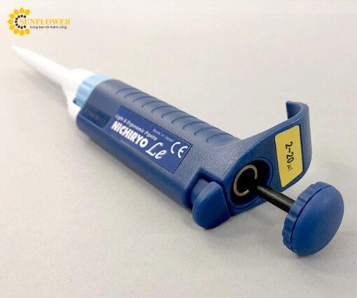 dungcuphachemicropipette220mlnichiryo04076